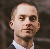 Retrato del analista de trading y experto en el mercado de criptomonedas Thomas Whitfield